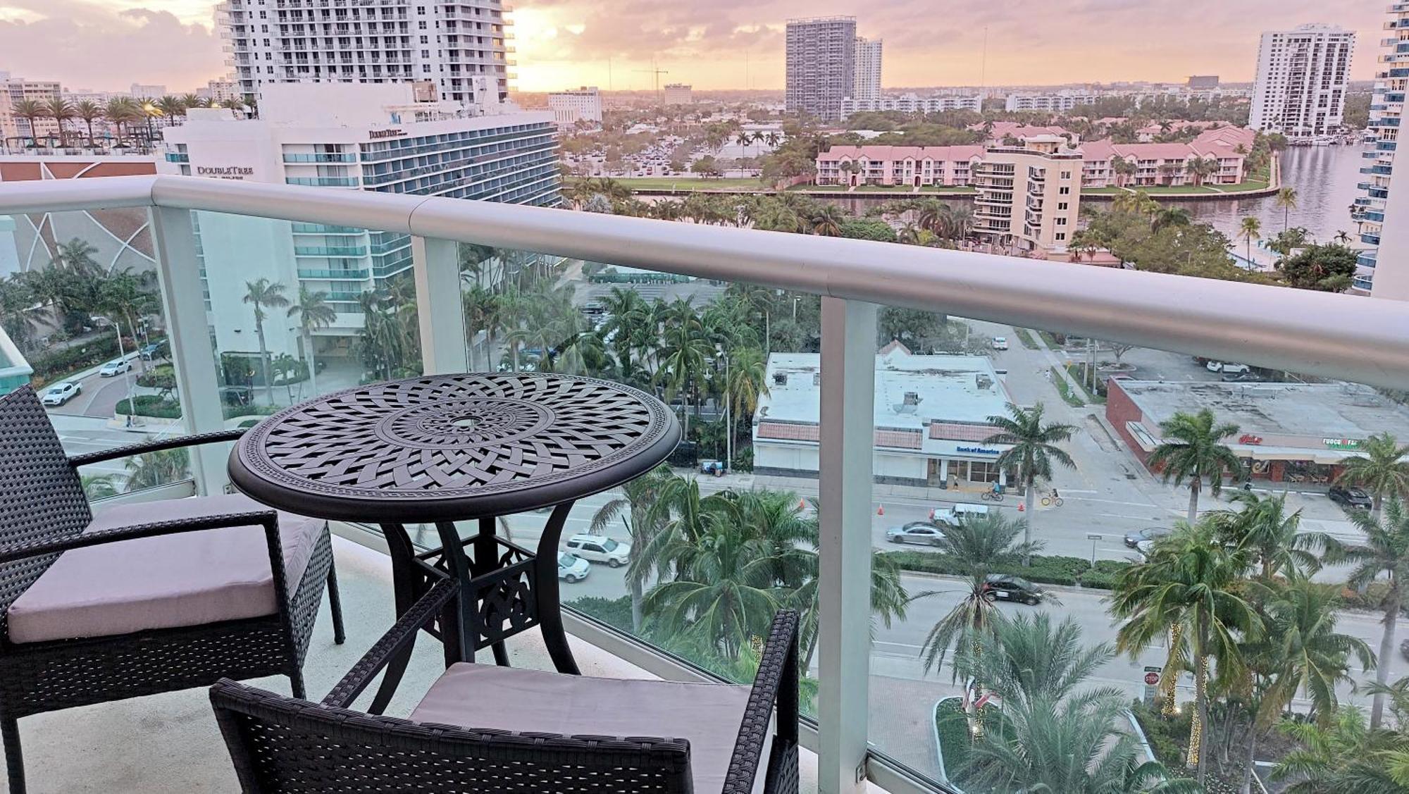 The Tides Apartments On The Beach Hollywood Exterior foto